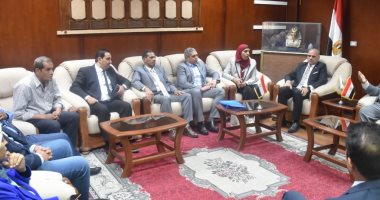 رئيس جامعة الأقصر يستقبل وفد وحدة مشروعات تطوير التعليم بوزارة التعليم العالى