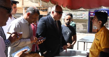 محافظ قنا يوجه بشن حملات رقابية مكثفة على المخابز السياحية.. صور