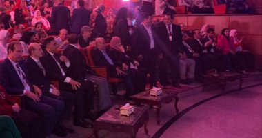 انطلاق الدورة الأولى من مهرجان المنصورة المسرحى بحضور الفنان محمد صبحى
