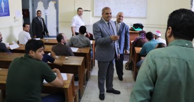 رئيس جامعة الأزهر يتفقد لجان امتحانات الدراسات العليا بقطاع الشريعة والقانون 