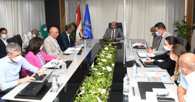 محافظ أسوان: مشروع تحسين مياه الشرب بخور عواضة سيخدم 75 ألف نسمة 