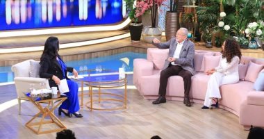 منة عدلى القيعى ووالدها ضيفا برنامج "معكم" مع منى الشاذلى الأربعاء