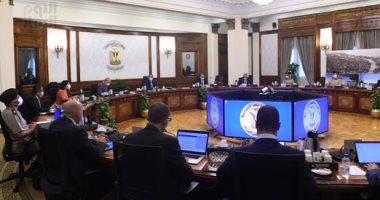 رئيس الوزراء يستعرض مخططات زيادة الطاقة الفندقية بمدينة العلمين الجديدة  