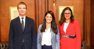 وزيرة التعاون الدولى تلتقى مدير الوكالة الفرنسية فى مصر مع انتهاء فترة عمله