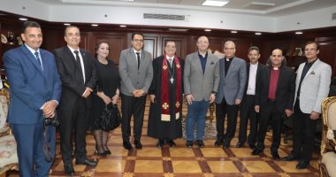 محافظ بنى سويف يستقبل وفد كلية لاهوت المثال المسيحى الإنجيلية