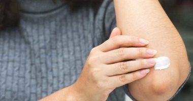 وصفات طبيعية لتفتيح الكوع فى المنزل.. من عصير الليمون لقطع البابايا