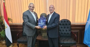 محافظ الإسكندرية ورئيس التنسيق الحضارى يفتتحان مشروع "حكاية شارع".. صور