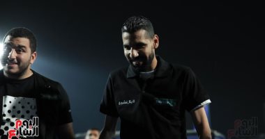 تحية جمهور الزمالك و الأهلى لـ" مؤمن زكريا " قبل قمة نهائى كأس مصر  "فيديو وصور"