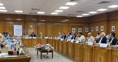 مائدة مستديرة عن دور الجامعات المصرية فى تشجيع رواد الأعمال بجامعة الإسكندرية