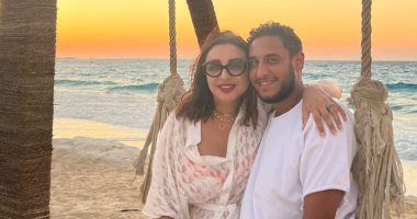 لمة العيلة على البحر أحلى.. أنغام تقضى الإجازة مع أبنائها على الشاطئ.. صور