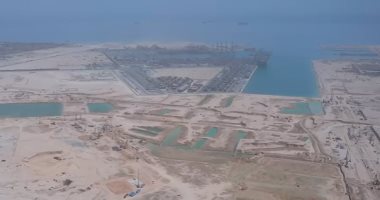 شاهد أعمال مشروع تطوير ميناء السخنة.. فيديو