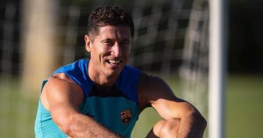 ليفاندوفسكى فى أول تدريب بصفوف برشلونة الإسبانى.. صور