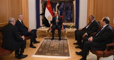 الرئيس السيسى يؤكد لوزير المالية الفرنسى التطلع لزيادة استثمارات فرنسا بمصر