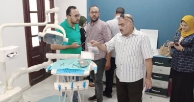 ضبط طالب جامعى يدير عيادتين لعلاج الأسنان فى سوهاج.. صور