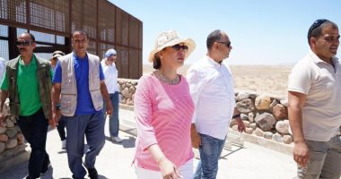 وزيرة البيئة تطلق إشارة البدء بقرية الغرقانة كنموذج أول يعرض بمؤتمر المناخ
