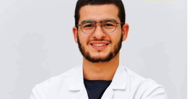 حكاية الشاب الفائز بحفظ القرآن كاملا دون أخطاء فى 7 ساعات بكفر الشيخ.. صور