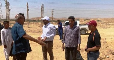 محافظ أسوان يكلف نائبه بمتابعة معدلات تنفيذ مشروعات حياة كريمة بالسباعية