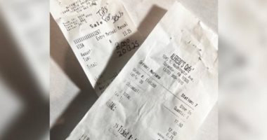 نادلة أمريكية أصيبت بصدمة.. عميل ترك لها بقشيشا 3 آلاف دولار