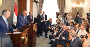 لافروف: الولايات المتحدة تنصب نفسها زعيمة للعالم وتتدخل فى العلاقات بين الدول