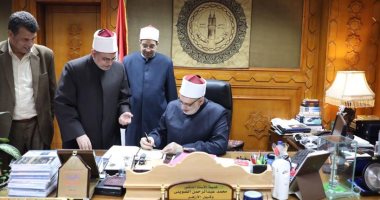 وكيل الأزهر يعتمد نتيجة البعوث الإسلامية للشهادتين الإعدادية والثانوية
