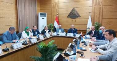 جامعة بنها تنهي استعدادات تشغيل الجامعة الأهلية بالعبور.. رئيس الجامعة: تستقبل الطلاب العام المقبل.. تم الانتهاء من المباني الرئيسية على مساحة 37 فدانا والكوادر الفنية والبشرية.. تضم 7 كليات وتقدم دراسة متميزة