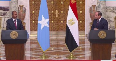 الرئيس السيسي فى مؤتمر صحفى مشترك مع نظيره الصومالى: تطرقنا لتطورات ملف سد النهضة الإثيوبى وتوافقنا حول خطورة السياسات الأحادية.. وافتتاح فرع بنك مصر فرصة نحو تعزيز التواجد التجارى والاستثمارى المصرى بالصومال