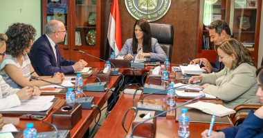رانيا المشاط تبحث مع البنك الدولى تضمين ملاحظات الجهات الوطنية فى تقرير المناخ