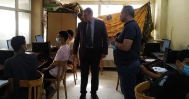 وكيل تعليم المنوفية يتابع اختبارات الطلاب المتقدمين لمدرسة الطاقة النووية