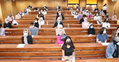 تنسيق الجامعات 2022.. 55 ألف طالب يسجلون فى اختبارات القدرات.. انطلاق الاختبارات بالكليات بإجراءات احترازية.. سيد قنديل: تسجيل أكثر من 60 ألف رغبة حتى الآن.. وتشكيل لجان للمتابعة وجولات بالكليات