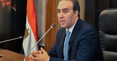 مجلس النواب يستقبل وفداً من طلاب الجامعات المصرية.. المستشار أحمد مناع يوجه رسالة لـ"الشباب": عليكم بالوعي.. ويؤكد: القيادة السياسية حريصة على إعداد جيل قادر على تحمل المسئولية واتخاذ القرارات.. صور