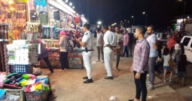 أمن دمياط يشن حملة مكبرة لرفع الإشغالات بأسواق رأس البر