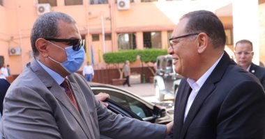 محافظ الشرقية يستقبل وزير القوى العاملة فى بداية جولته بالمحافظة                          