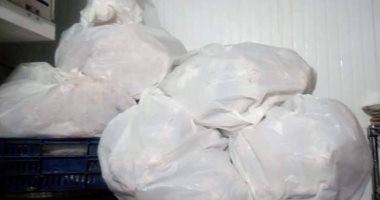 ضبط لحوم غير صالحة للاستهلاك بمطعم شهير بالزقازيق فى الشرقية .. صور