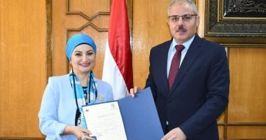 الدكتورة سلوى فراج عميدًا لكلية التجارة جامعة قناة السويس