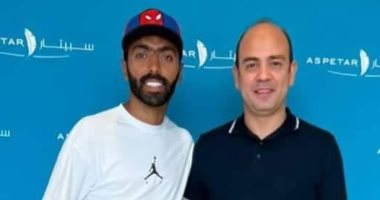طبيب الأهلي: فحوصات طبية لحسين الشحات بعد وصوله إلى الدوحة