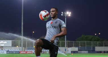 إيجالو يغيب عن معسكر الهلال السعودى فى إنجلترا بسبب قضية عائلية