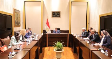 وزير التعليم العالى يبحث سبل التعاون مع الوكالة الجامعية الفرانكفونية
