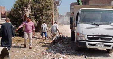 رئيس مدينة الشهداء بالمنوفية يتفقد أعمال النظافة وسير العمل بكفر عشما