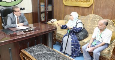 محافظ المنوفية يفحص شكاوى المواطنين ويوجه بإجراءات عاجلة لحلها