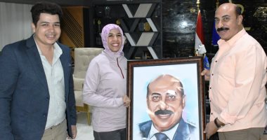 محافظ أسوان: دعم المواهب الشابة ومشاركتهم فى جداريات الهوية البصرية.. صور