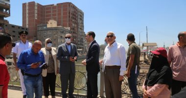 محافظ كفر الشيخ يتفقد موقع إنشاء كوبريين على ترعة ميت يزيد