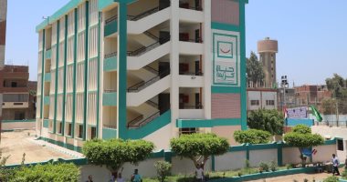 حياة كريمة بالمنوفية.. المبادرة الرئاسية تحول قرية ساقية أبو شعرة لقرية نموذجية.. ومشروع الصرف الصحى المتكامل يعمل بطاقة إجمالية 15 ألف م3/يوم.. وأعمال التشطيبات النهائية جارية لعمارات "سكن كريم"