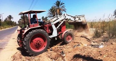 رفع 60 طنا من القمامة والتراكمات خلال حملة بمدينة إدفو في أسوان.. صور