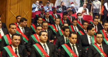 205 معاونين للنيابة الإدارية دفعة 2015 يؤدون القسم القانونية أمام وزير العدل