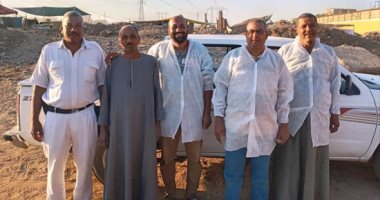 لجان الطب البيطرى بالأقصر تواصل مهمتها فى فحص المواشي بسوق مدينة إسنا