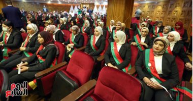 أسر الأعضاء الجدد في النيابة الإدارية يستقبلون ذويهم بالزغاريد