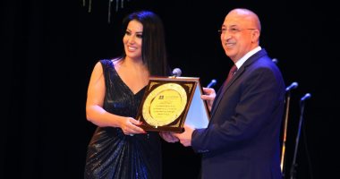 تكريم سمية الخشاب فى العيد القومي لمحافظة الإسكندرية.. صور