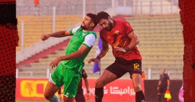 إيسترن كومبانى يتقدم على سيراميكا بهدف محمد صالح فى الشوط الأول
