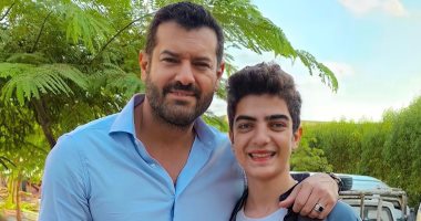 معتز هشام عامل نظافة مع عمرو يوسف فى "وعد إبليس"