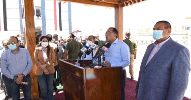 رئيس الوزراء من البحيرة: كل محافظات مصر تشهد حاليا تنفيذ مشروعات قومية تنموية تستهدف فى الأساس رفع مستوى معيشة المواطن.. ويؤكد: مشروعات "حياة كريمة" تجسيد حقيقى للعمل على تنفيذ مستهدفات الحماية الاجتماعية